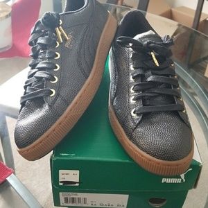 **Price Firm**Puma Sneakers Sz 9.5 Men/Sz 11 Women